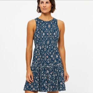 Princess Vera Wang Blue Floral Sleeveless Smocked Fit & Flare Dress Size Small